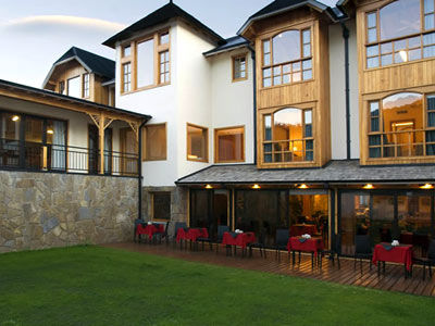 Hotel Y Le Village 3*