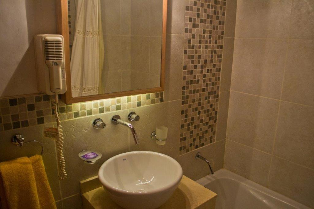 Y Le Village Hotel