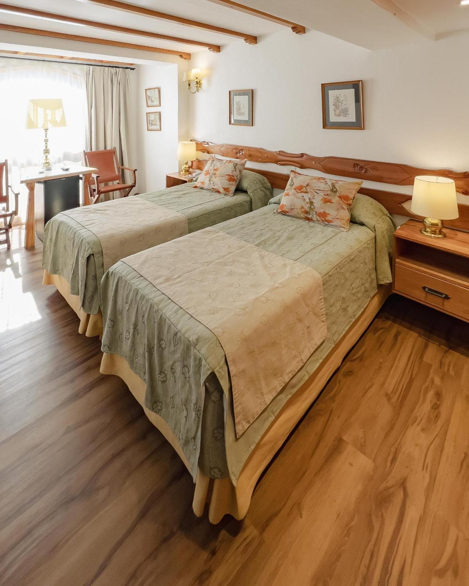 Y Le Village Hotel